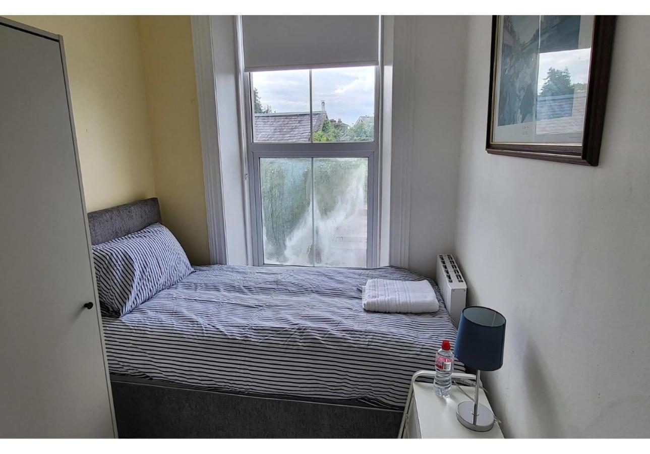 Naas Town - Budget Double Bedrooms 외부 사진
